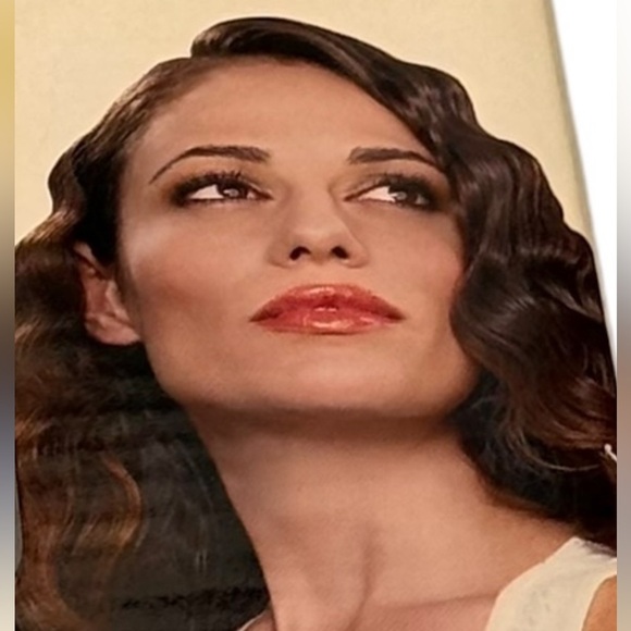 New Conair Infiniti 3 Barrel Ceramic Curling Iron Soft Curls Wand 360 degrees - Picture 2 of 9